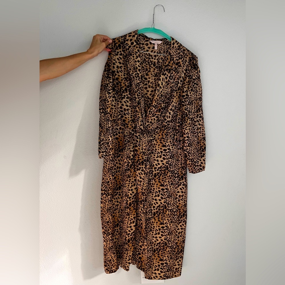 Rebecca Taylor V Neck 3/4 Sleeve Knee Length Dress in Leopard Print